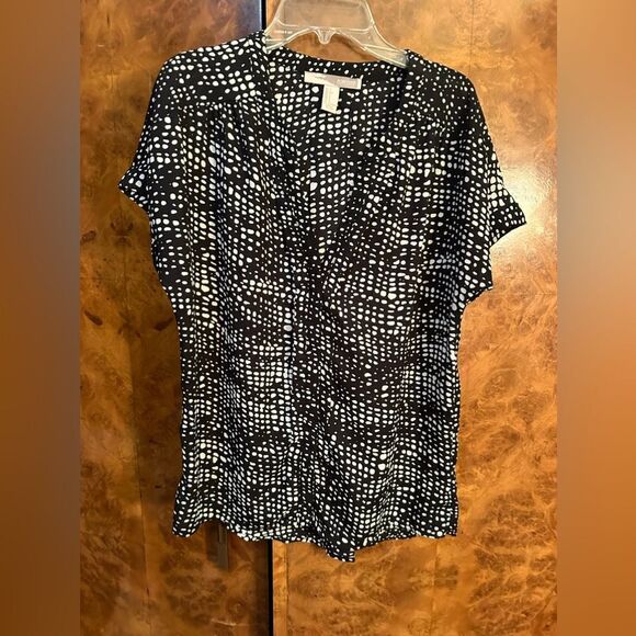 Black and white pattern blouse - forever 21 - Picture 1 of 5